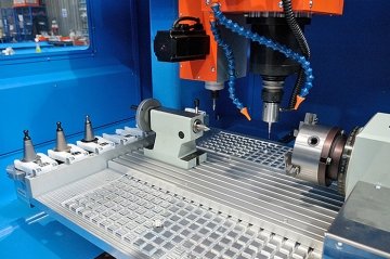 Milling center with rotary axis